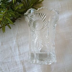 🏵️ ROMANTIC 🏵️ VTG Higbee pressed glass panels thistle miniature vase, small